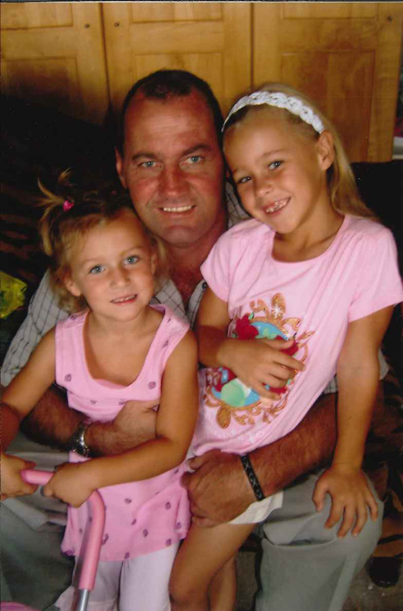 ruben-kruger-with-daughters.jpg